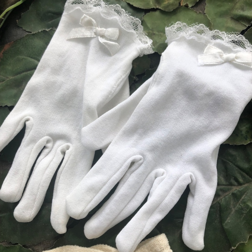 7 pair vintage gloves,neutral colors.Medium. - Picture 15 of 15